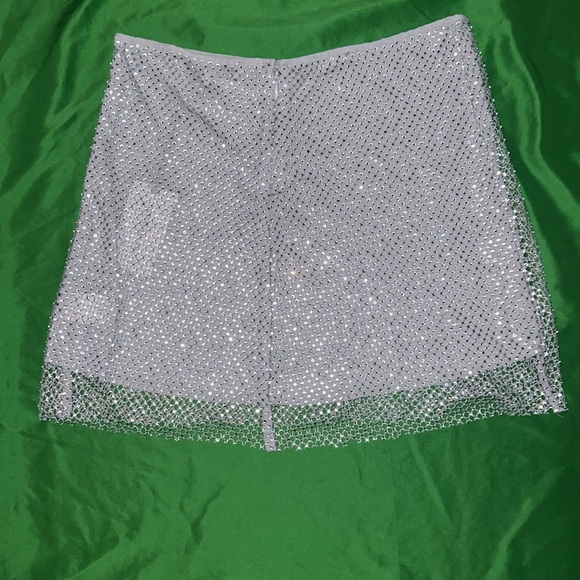 NWT WeWoreWhat Elegant White Mesh Rhinestone Skirt size 4 - Picture 4 of 10